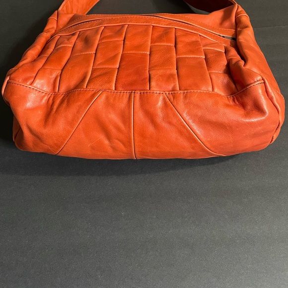 Made in Mexico large ,genuine leather crossbody bag - Picture 7 of 15